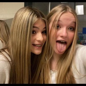 Meet your Posher, Ava